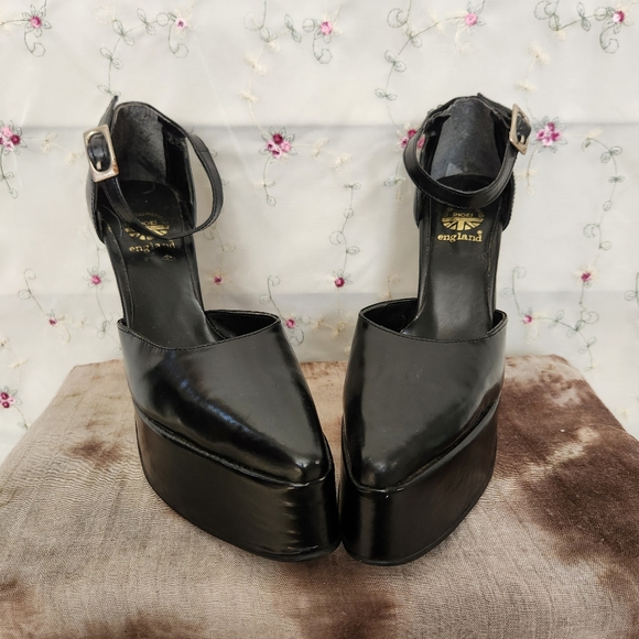 Vintage Platform Mary Jane Pumps - Picture 5 of 15